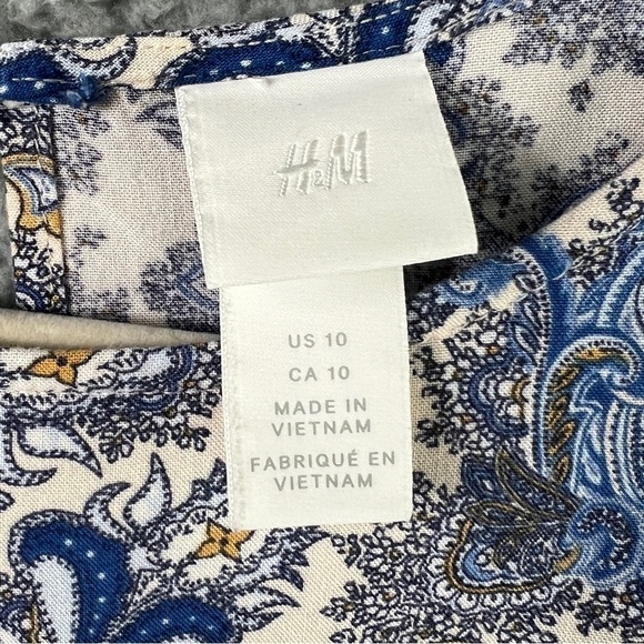 H&M Dress Paisley Print Midi Length Bell Sleeve Keyhole Back Women's Size 10 - Picture 8 of 8